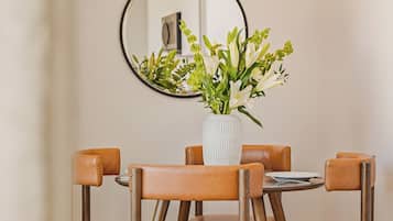 Premium Loft, Terrace | Dining room