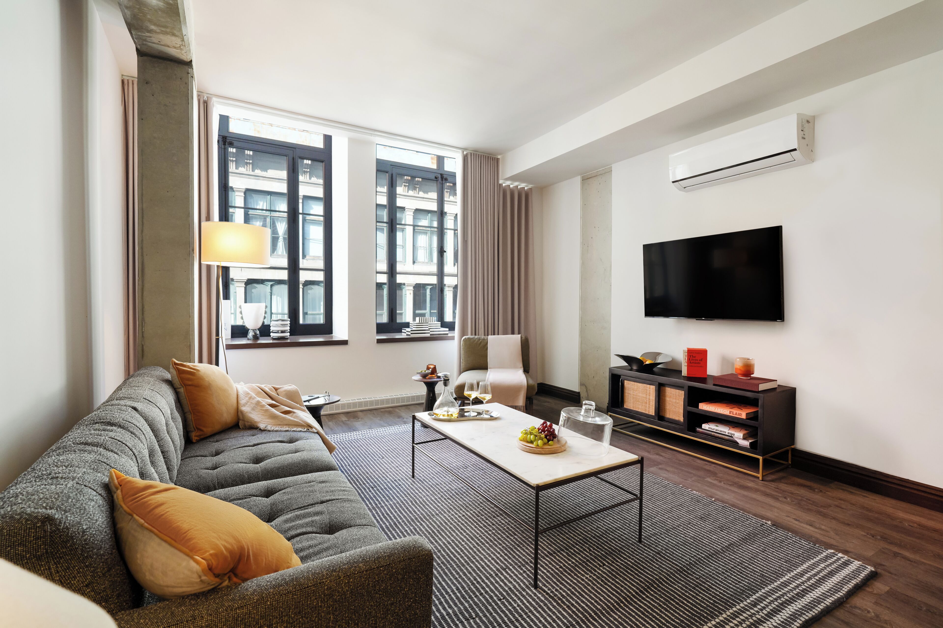 Executive Loft, 1 King Bed | Living room