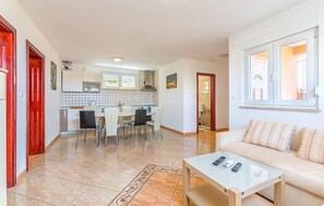 TV - 2 bedroom lovely apartment in Medulin (Medulin)