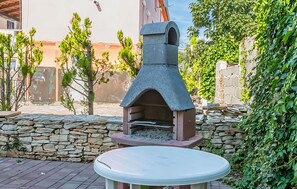Property grounds - 2 bedroom cozy apartment in Medulin (Medulin)