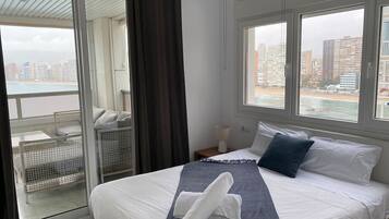 Desk, iron/ironing board, WiFi, bed sheets