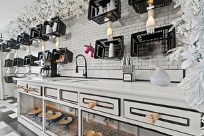 Private kitchen - LA Comic Mayhem (Long Beach)