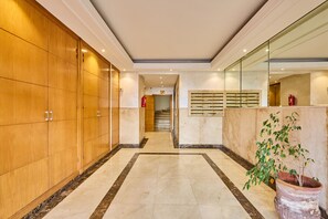 Lobby - Oceanfront 2BR by Hassan II Mosque (Casablanca)