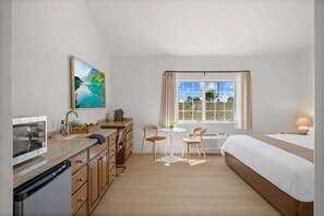 Room - Bella Notte by the Beach Studio 11 (Pleasure Point)