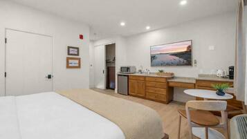 1 dormitorio, tabla de planchar con plancha, Internet y ropa de cama