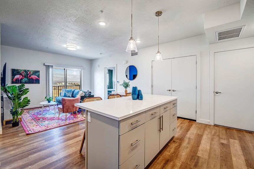 Brand New Tropical Vibe 2bd 2ba - Sandy, UT