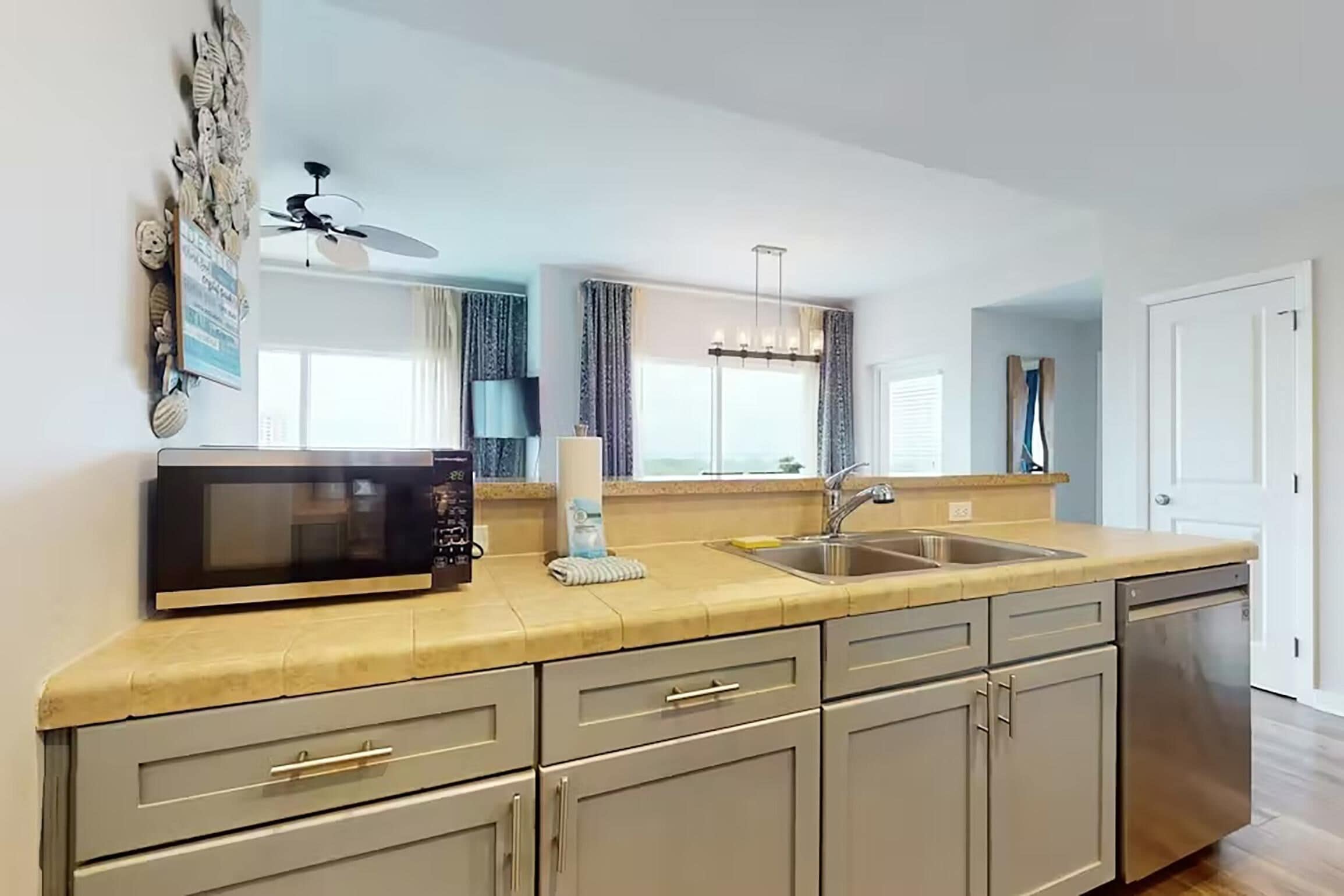 Condo, Multiple Beds (Luau I 7010/7012 - Sunset Suite) | Private kitchen