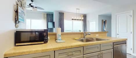 Condo, Multiple Beds (Luau I 7010/7012 - Sunset Suite) | Private kitchen