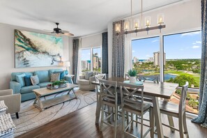 Condo, varias camas (Luau I 7010/7012 - Sunset Suite) | Interior