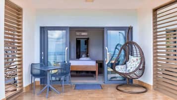 House, Multiple Bedrooms, Patio, City View