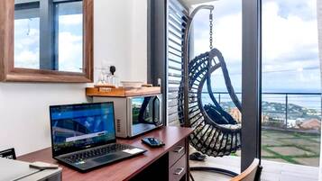 Ferienhaus, Mehrere Schlafzimmer, Terrasse, Stadtblick | Innenbereich