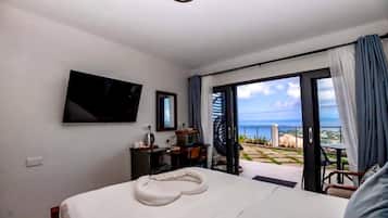 House, Multiple Bedrooms, Patio, City View