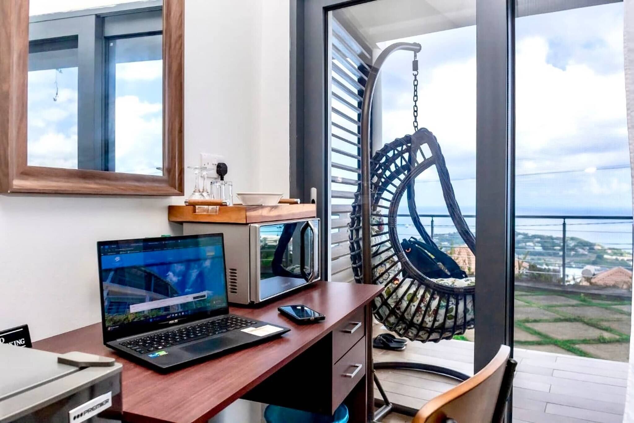 Huis, patio, uitzicht op stad | Interieur
