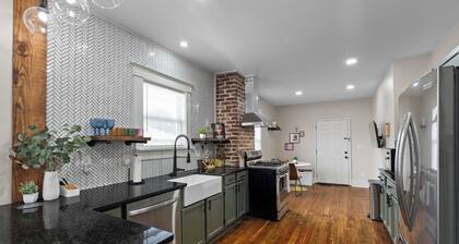 Walkable to Overton Square - Game Room & Fenced Yard