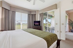 2 bedrooms, desk, iron/ironing board, WiFi - #1325 - Beautiful Golf Course Views - Sleeps 6 (Naples)