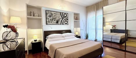2 bedrooms, iron/ironing board, travel cot, free WiFi