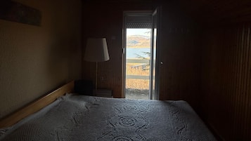 Chalet, 2 Bedrooms, Balcony, Lake View | 2 bedrooms