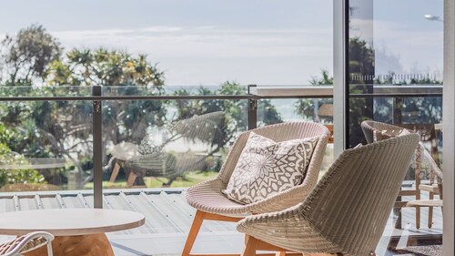 Coastal Haven – Ocean Views on Marine Parade