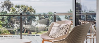 Coastal Haven – Ocean Views on Marine Parade