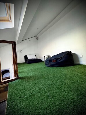 Interior - ALCOVA ZEN recharge your batteries! (Ham)