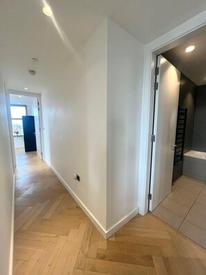 Interior - Modern 3BR Apartment/Dollis Hill/Lift Access/Ideal for Corporate Stays&Families  (London)