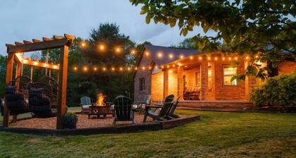 Rolling Ridge | Sauna, HeatedPool, Sleeps 23, Pets, GameRoom, Theater, & More