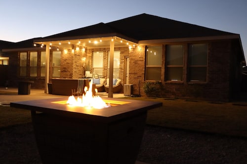 4-bedroom house in adorable Midland 