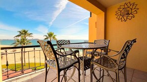 Outdoor dining - Cozy Sandy Beach Condo Pool Princesa A-302 (Puerto Peñasco)
