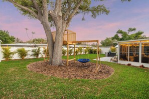 Children’s area - Tree House + Outdoor Dining | Aloha Skies (Sarasota)