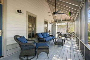 Outdoor dining - 30A Magnolia Cottage | Pool Nearby | Walk to Beach (Inlet Beach)