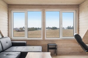 Living area - Peaceful holiday home with views of the dunes (Frøstrup)