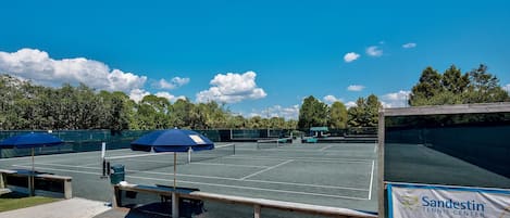 コンドミニアム キングベッド 1 台ソファーベッド付き (Luau II 6832) | スポーツ場