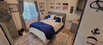 Adorable Beach House 1/2 mile from the Beach