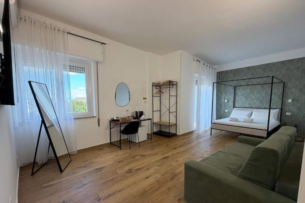 Exclusive Quadruple Room, Balcony, City View