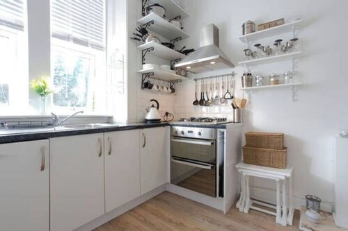 Peaceful retreat between Glasgow & Edinburgh with Outlander Studios next door!