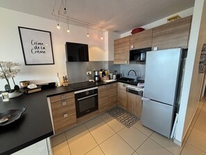 Fridge, microwave, oven, cookware/dishes/utensils - ZEN - Port Ambonne Apartment  PA311 - Luxury - 2 people (AGDE)