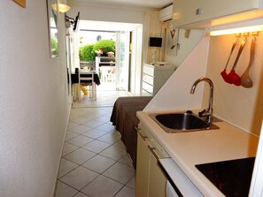 Fridge, microwave, dishwasher, cookware/dishes/utensils - Port Nature Studio 21 - 2 people (AGDE)