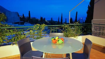 Family Apartment, Sea View | Outdoor dining