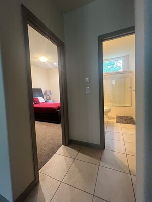 Room - Private Room + Full Bath ~ Tranquil Getaway to Relax & Unwind ~ WiFi + Amenities (Sequim)