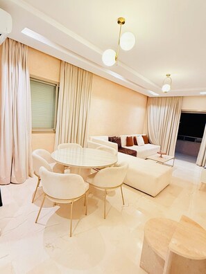 Interior - Luxurious golf-view apartment near the airport (Marrakech)