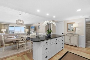 公寓客房, 多張床 (Sandpiper 514) | 用餐區