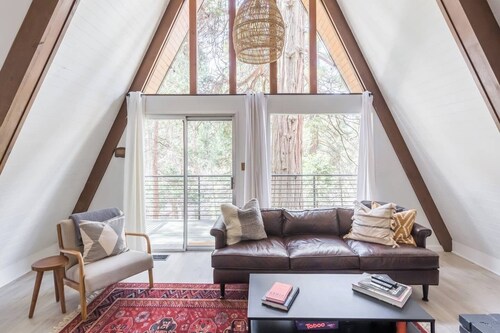 Modern A Frame - Cozy Mountain Retreat in Lake Arrowhead