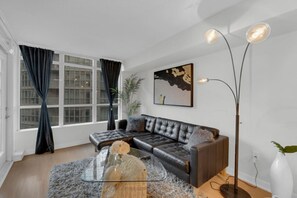 Living area - The Kimberly - 5 min to CN Tower - FREE Parking (Toronto)