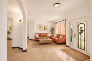Interior - Serenity at Baby Beach (Seroe Colorado)