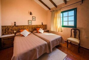 2 bedrooms, Internet, bed sheets