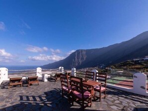 Outdoor dining - Apartment in Frontera: Tennis, Pool & A/C (Sleeps 6) (Frontera)