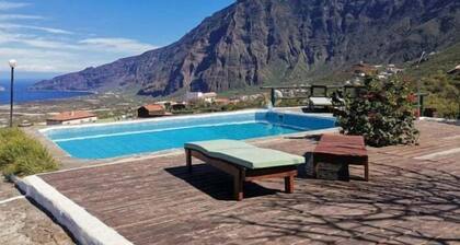 Apartment in Frontera: Tennis, Pool & A/C (Sleeps 6)