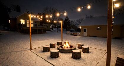 Cozy Browns Lake Retreat. Near Lake Geneva. Private Beach. Fire Pit. Game Room