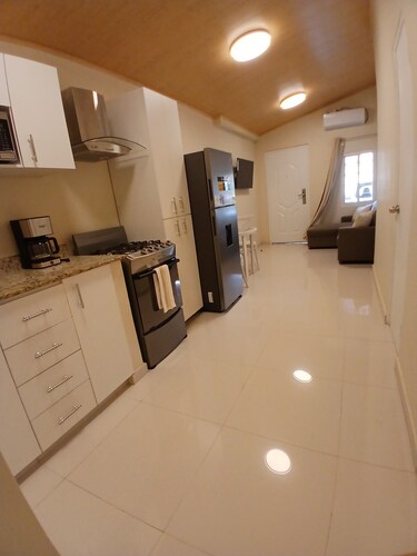 Cozy 1-bedroom townhome in beautiful Panamá with AC