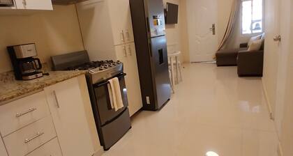 Cozy 1-bedroom townhome in beautiful Panamá with AC